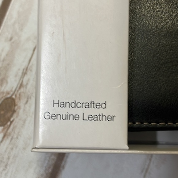 Mundi Genuine Leather Wallet NWT - Picture 4 of 10